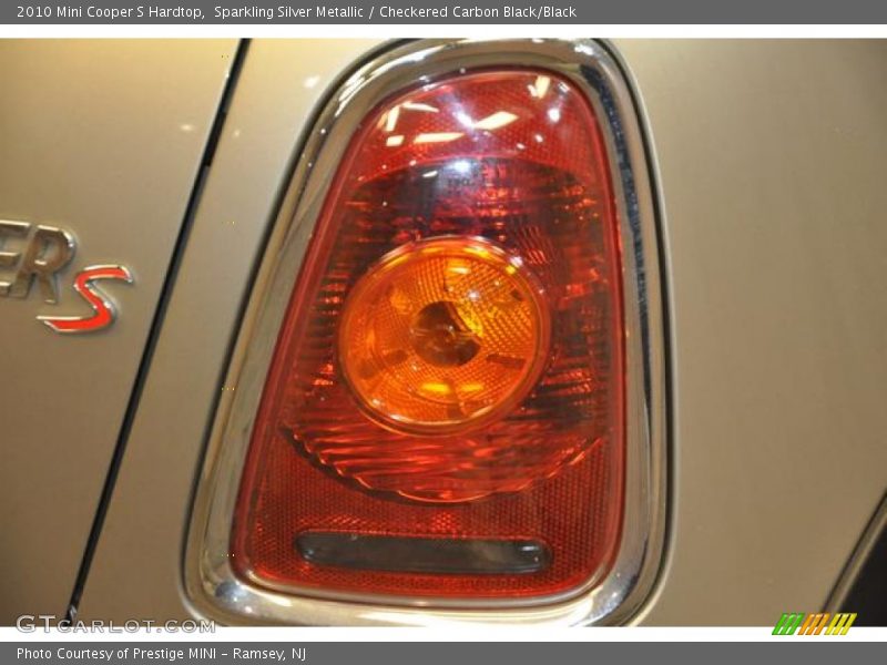 Sparkling Silver Metallic / Checkered Carbon Black/Black 2010 Mini Cooper S Hardtop