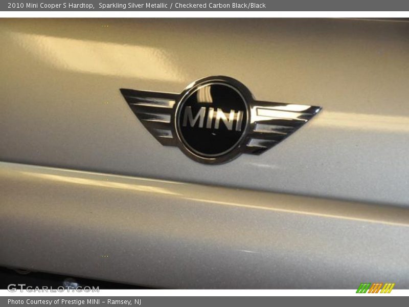 Sparkling Silver Metallic / Checkered Carbon Black/Black 2010 Mini Cooper S Hardtop