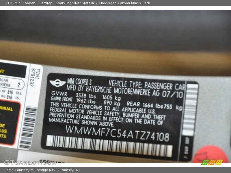 Sparkling Silver Metallic / Checkered Carbon Black/Black 2010 Mini Cooper S Hardtop