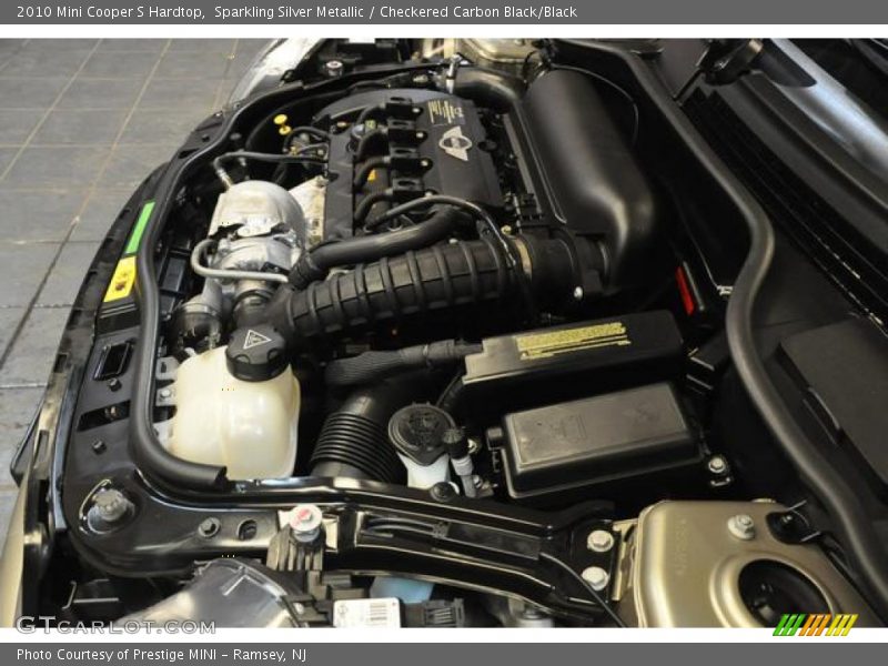 Sparkling Silver Metallic / Checkered Carbon Black/Black 2010 Mini Cooper S Hardtop