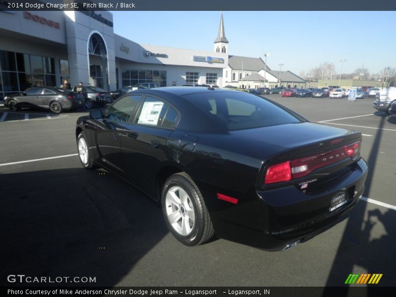 Pitch Black / Black 2014 Dodge Charger SE