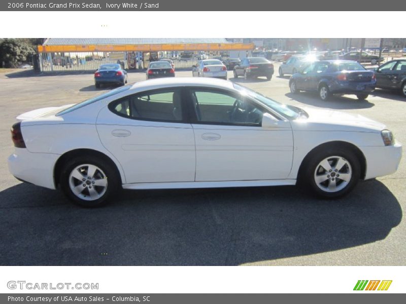 Ivory White / Sand 2006 Pontiac Grand Prix Sedan