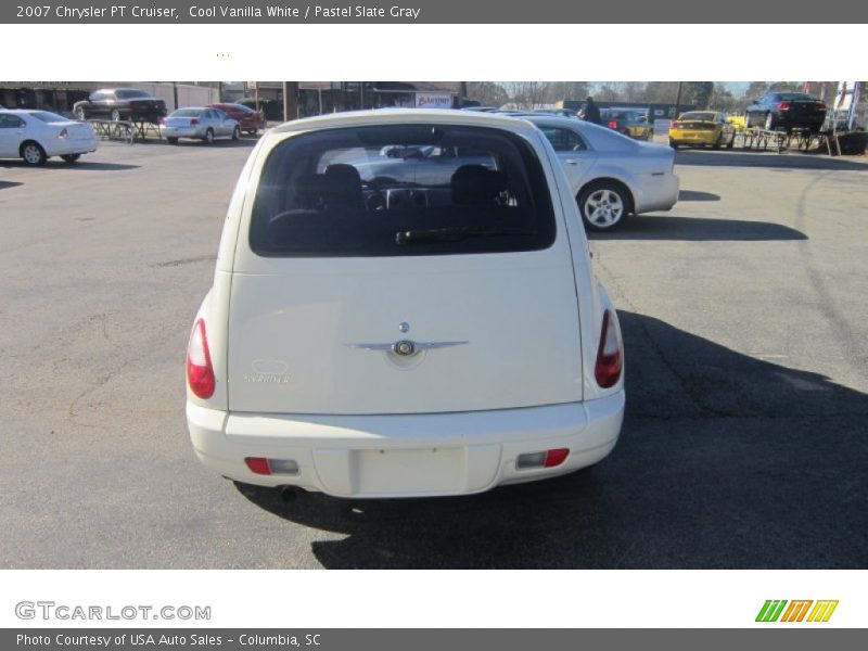 Cool Vanilla White / Pastel Slate Gray 2007 Chrysler PT Cruiser