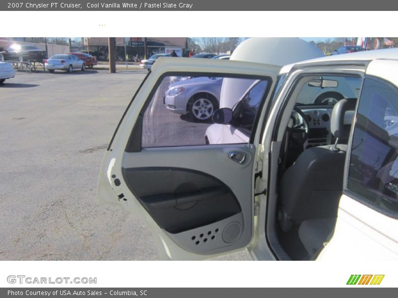 Cool Vanilla White / Pastel Slate Gray 2007 Chrysler PT Cruiser