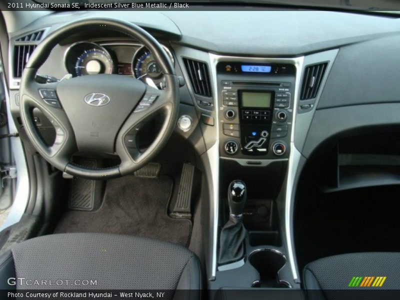 Iridescent Silver Blue Metallic / Black 2011 Hyundai Sonata SE