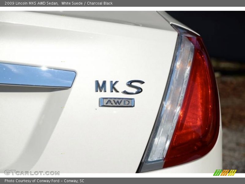 White Suede / Charcoal Black 2009 Lincoln MKS AWD Sedan