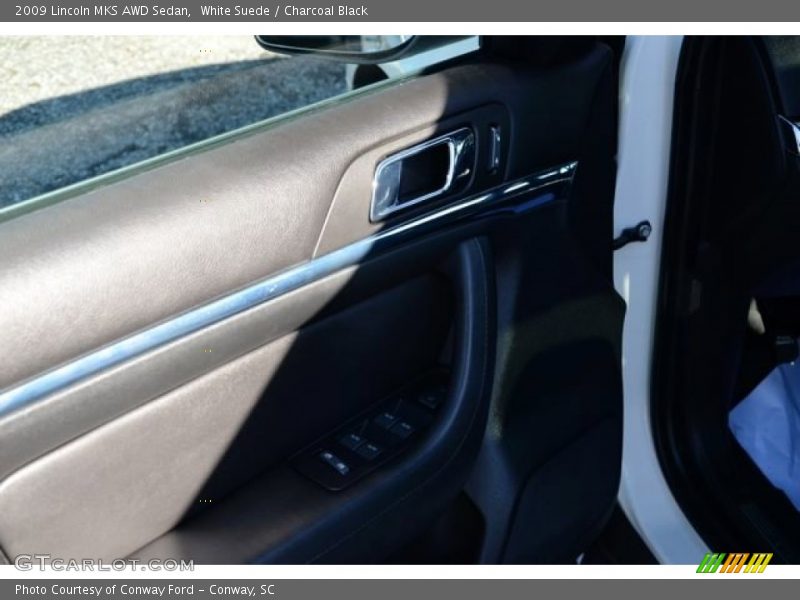 White Suede / Charcoal Black 2009 Lincoln MKS AWD Sedan