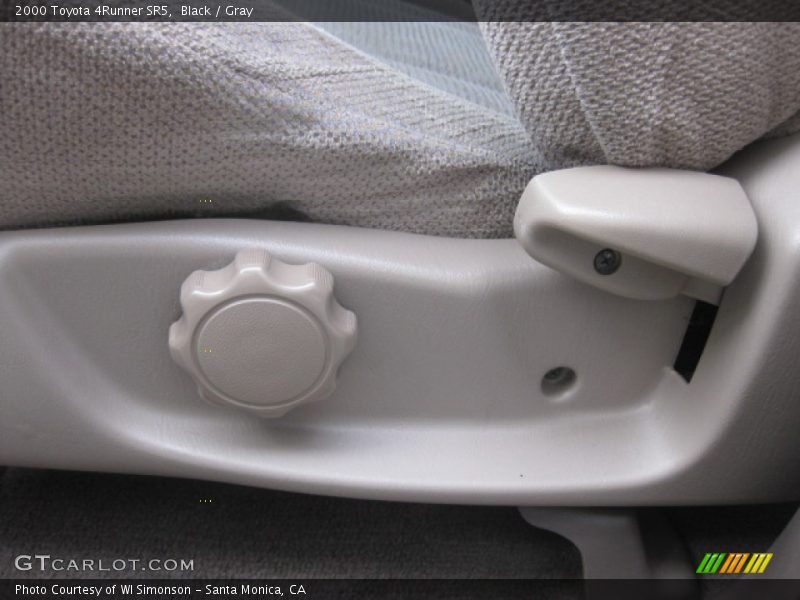 Black / Gray 2000 Toyota 4Runner SR5