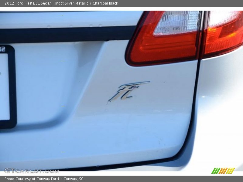 Ingot Silver Metallic / Charcoal Black 2012 Ford Fiesta SE Sedan