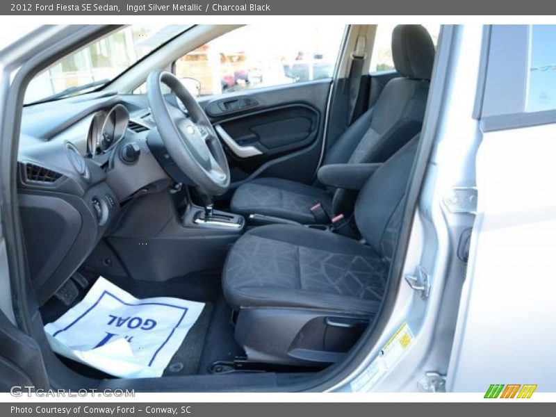 Ingot Silver Metallic / Charcoal Black 2012 Ford Fiesta SE Sedan
