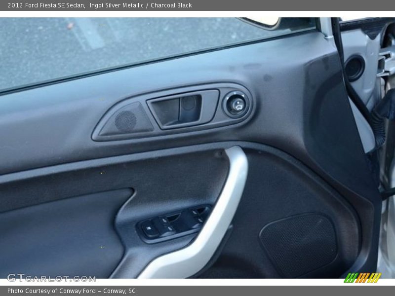 Ingot Silver Metallic / Charcoal Black 2012 Ford Fiesta SE Sedan