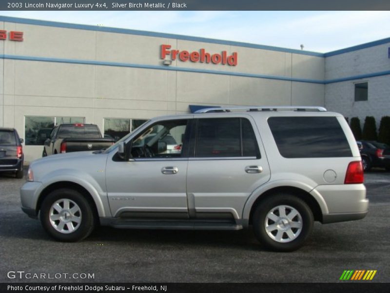 Silver Birch Metallic / Black 2003 Lincoln Navigator Luxury 4x4