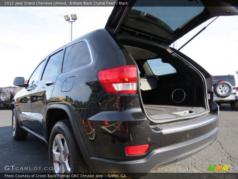 Brilliant Black Crystal Pearl / Black 2013 Jeep Grand Cherokee Limited