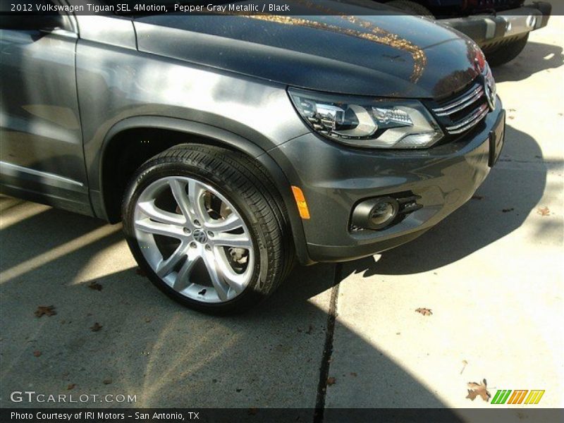 Pepper Gray Metallic / Black 2012 Volkswagen Tiguan SEL 4Motion