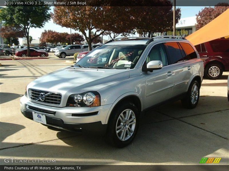 Silver Metallic / Soft Beige 2010 Volvo XC90 3.2