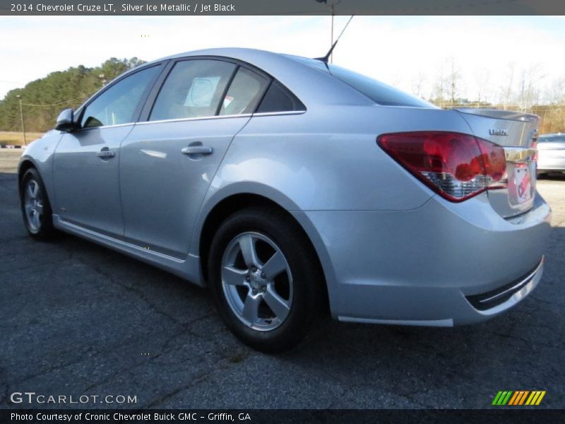 Silver Ice Metallic / Jet Black 2014 Chevrolet Cruze LT
