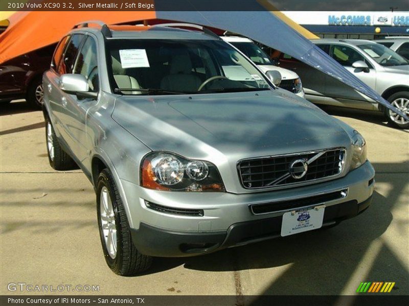 Silver Metallic / Soft Beige 2010 Volvo XC90 3.2