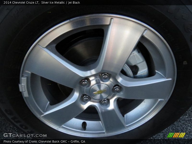 Silver Ice Metallic / Jet Black 2014 Chevrolet Cruze LT