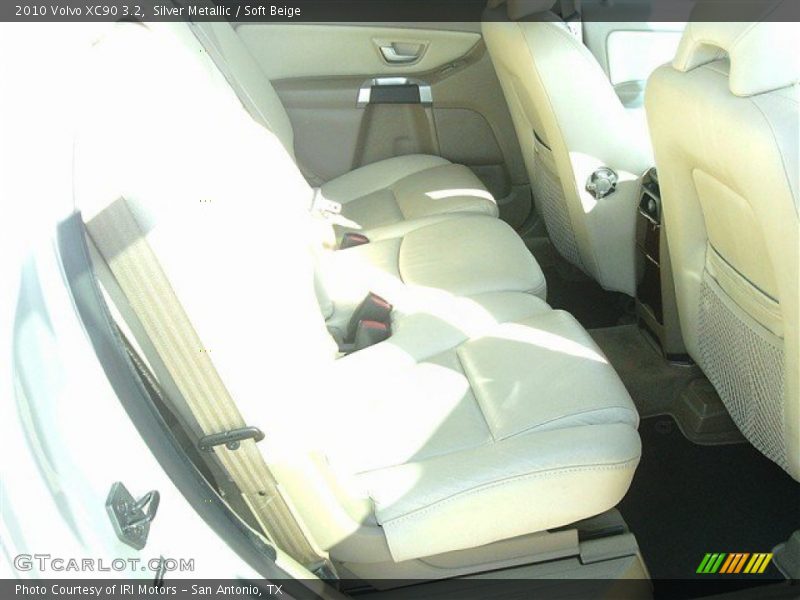 Silver Metallic / Soft Beige 2010 Volvo XC90 3.2
