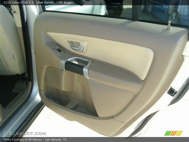 Silver Metallic / Soft Beige 2010 Volvo XC90 3.2