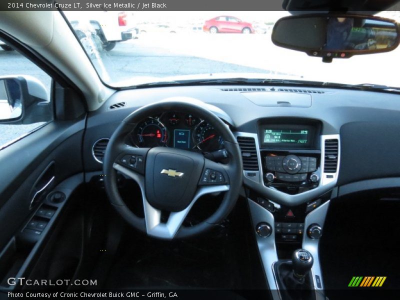 Silver Ice Metallic / Jet Black 2014 Chevrolet Cruze LT