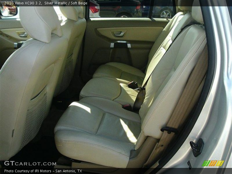 Silver Metallic / Soft Beige 2010 Volvo XC90 3.2