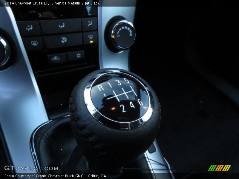 Silver Ice Metallic / Jet Black 2014 Chevrolet Cruze LT