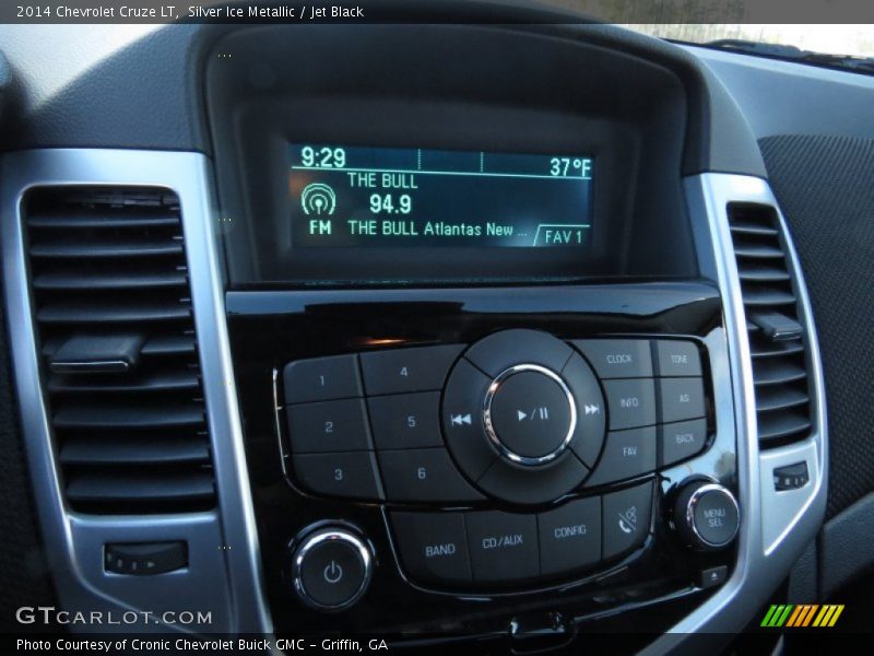 Silver Ice Metallic / Jet Black 2014 Chevrolet Cruze LT