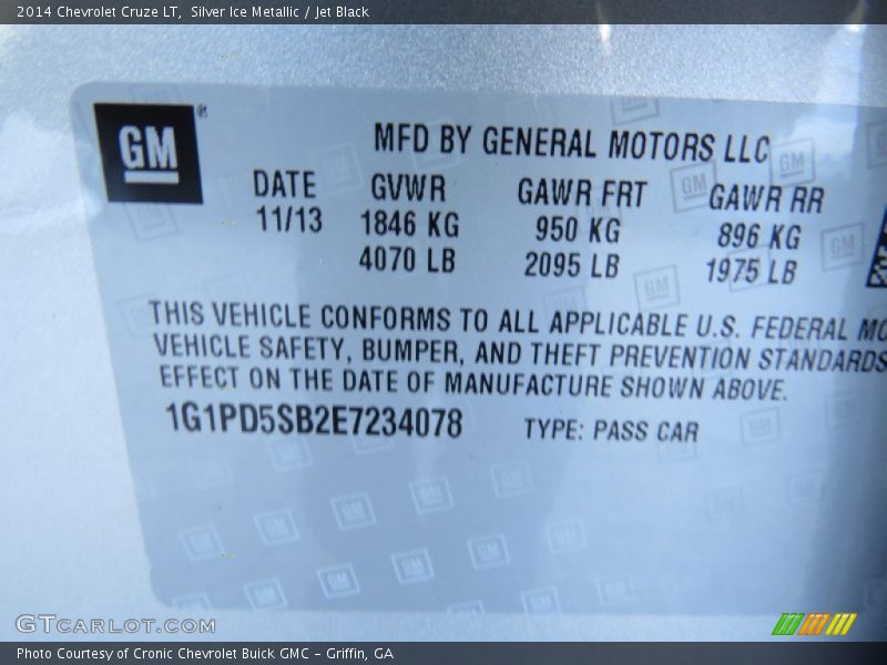 Silver Ice Metallic / Jet Black 2014 Chevrolet Cruze LT