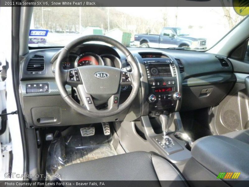 Snow White Pearl / Black 2011 Kia Sorento SX V6