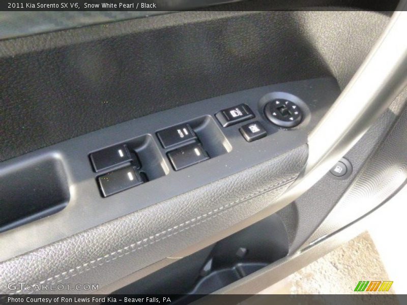 Snow White Pearl / Black 2011 Kia Sorento SX V6