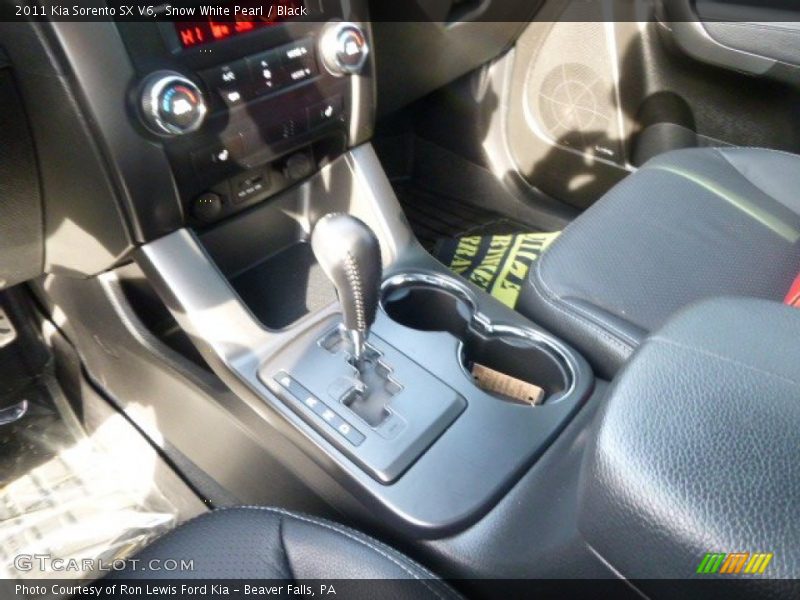 Snow White Pearl / Black 2011 Kia Sorento SX V6