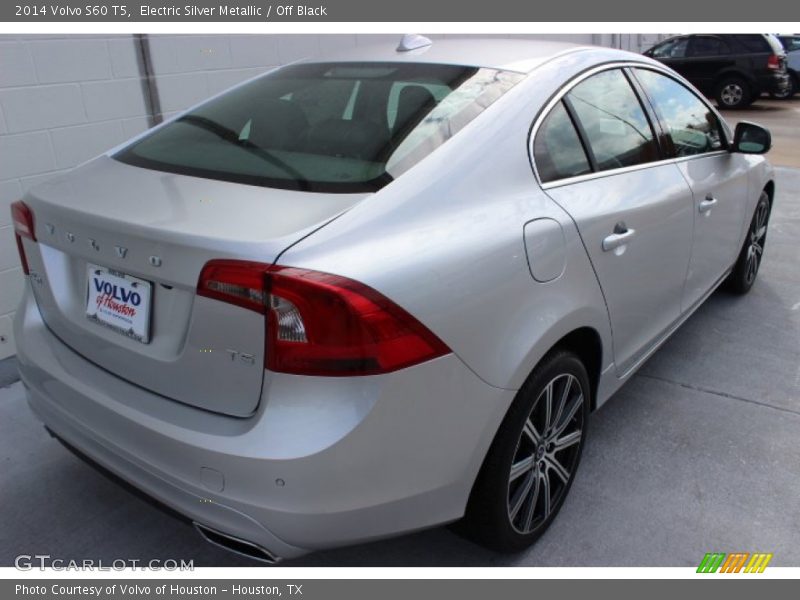 Electric Silver Metallic / Off Black 2014 Volvo S60 T5