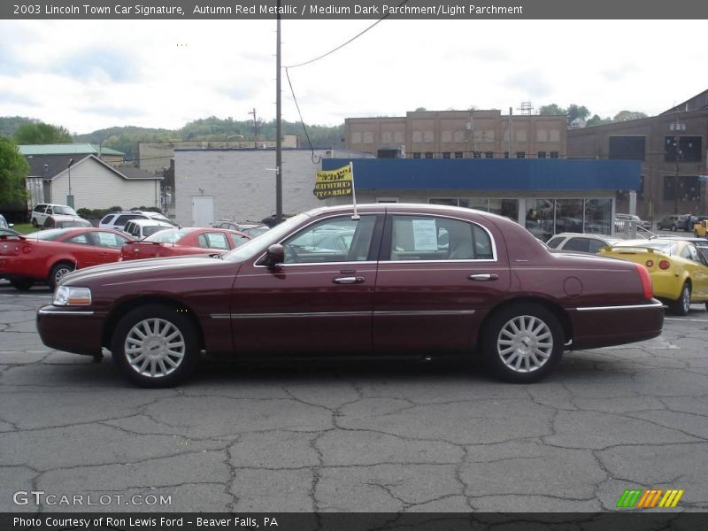 Autumn Red Metallic / Medium Dark Parchment/Light Parchment 2003 Lincoln Town Car Signature