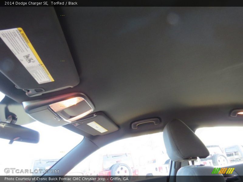 TorRed / Black 2014 Dodge Charger SE