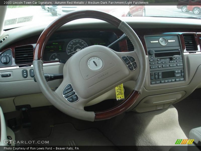 Autumn Red Metallic / Medium Dark Parchment/Light Parchment 2003 Lincoln Town Car Signature