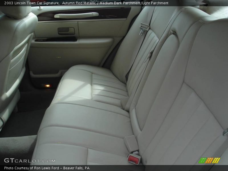 Autumn Red Metallic / Medium Dark Parchment/Light Parchment 2003 Lincoln Town Car Signature
