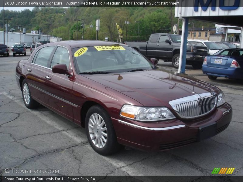 Autumn Red Metallic / Medium Dark Parchment/Light Parchment 2003 Lincoln Town Car Signature