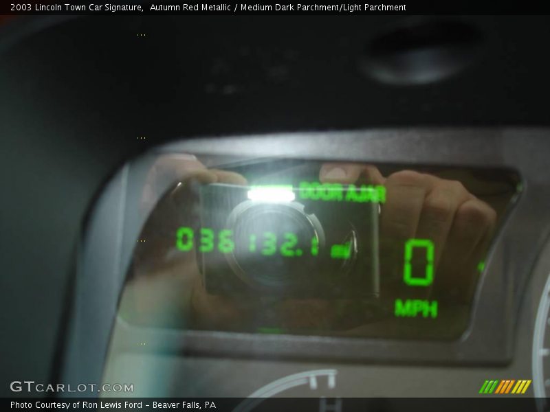 Autumn Red Metallic / Medium Dark Parchment/Light Parchment 2003 Lincoln Town Car Signature