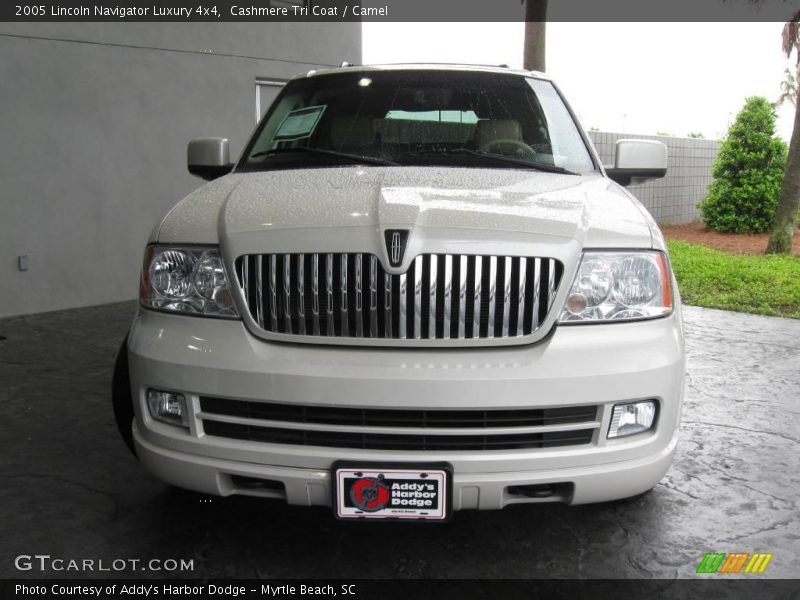 Cashmere Tri Coat / Camel 2005 Lincoln Navigator Luxury 4x4