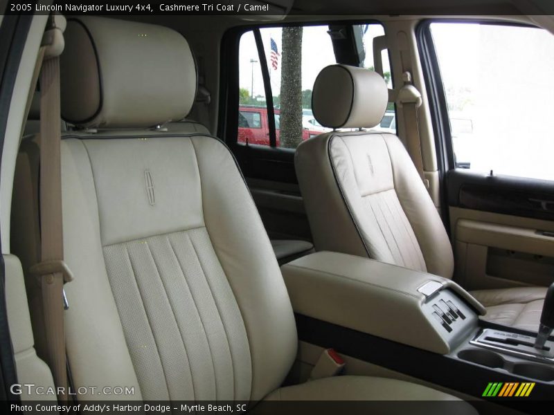 Cashmere Tri Coat / Camel 2005 Lincoln Navigator Luxury 4x4