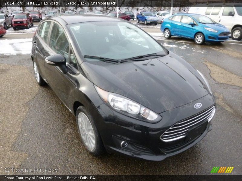 Tuxedo Black / Charcoal Black 2014 Ford Fiesta SE Hatchback