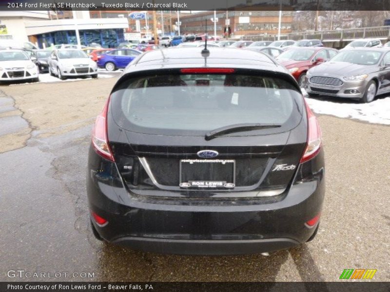 Tuxedo Black / Charcoal Black 2014 Ford Fiesta SE Hatchback