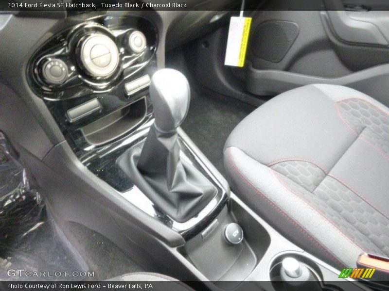 Tuxedo Black / Charcoal Black 2014 Ford Fiesta SE Hatchback