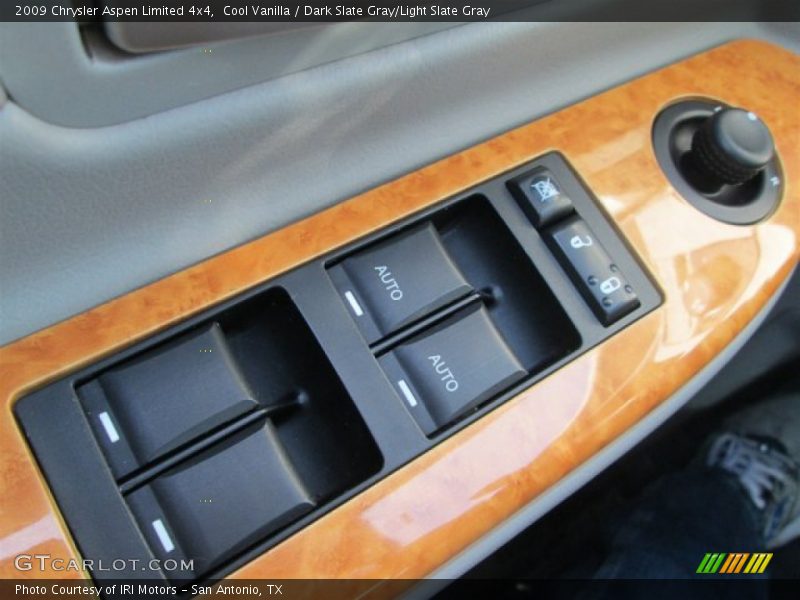 Cool Vanilla / Dark Slate Gray/Light Slate Gray 2009 Chrysler Aspen Limited 4x4