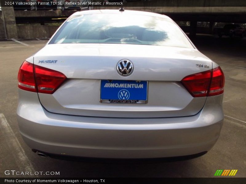 Reflex Silver Metallic / Moonrock 2014 Volkswagen Passat TDI SE