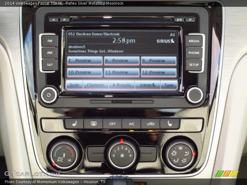 Reflex Silver Metallic / Moonrock 2014 Volkswagen Passat TDI SE