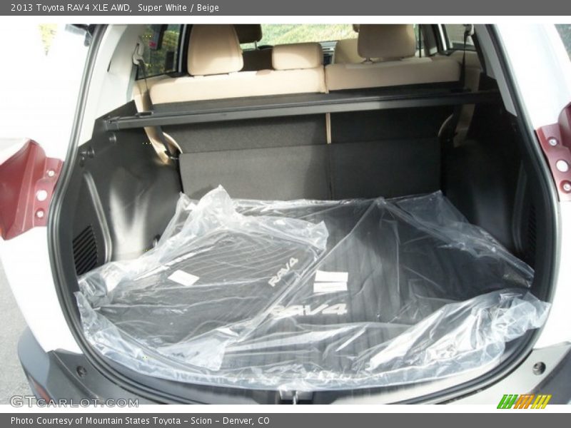 Super White / Beige 2013 Toyota RAV4 XLE AWD