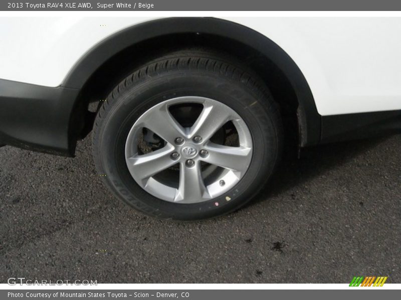 Super White / Beige 2013 Toyota RAV4 XLE AWD