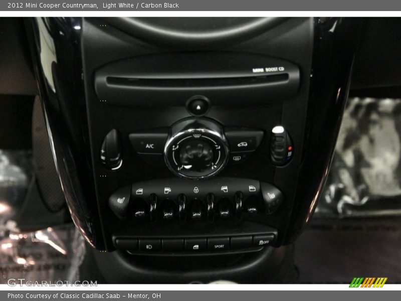 Light White / Carbon Black 2012 Mini Cooper Countryman